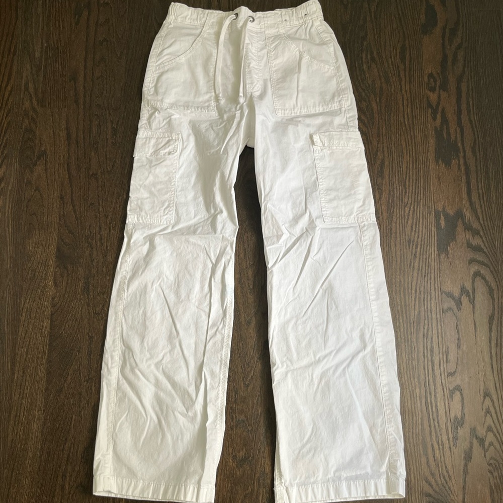 Hollister Cargos